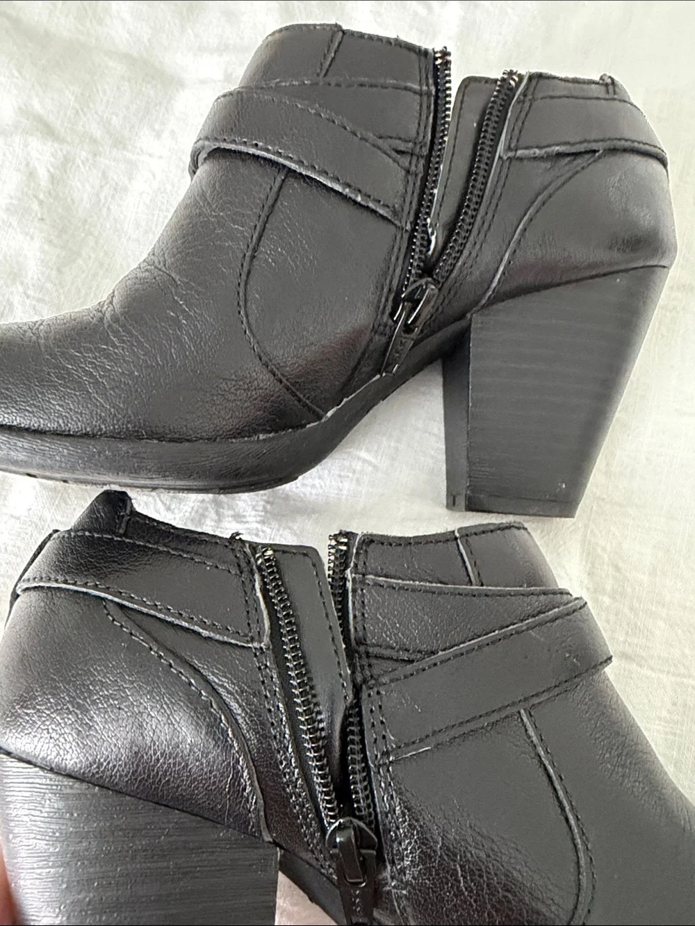 b.o.c Black Leather Moto Ankle Booties Block Heel Minimalist Model Off Duty 7.0